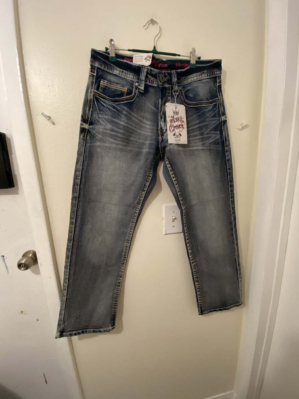 Axe & Crown Classic Straight Jeans Blue Embroidered